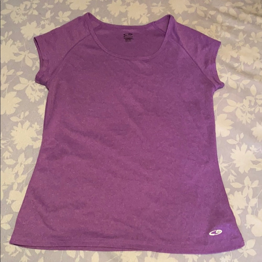 Women’s workout top